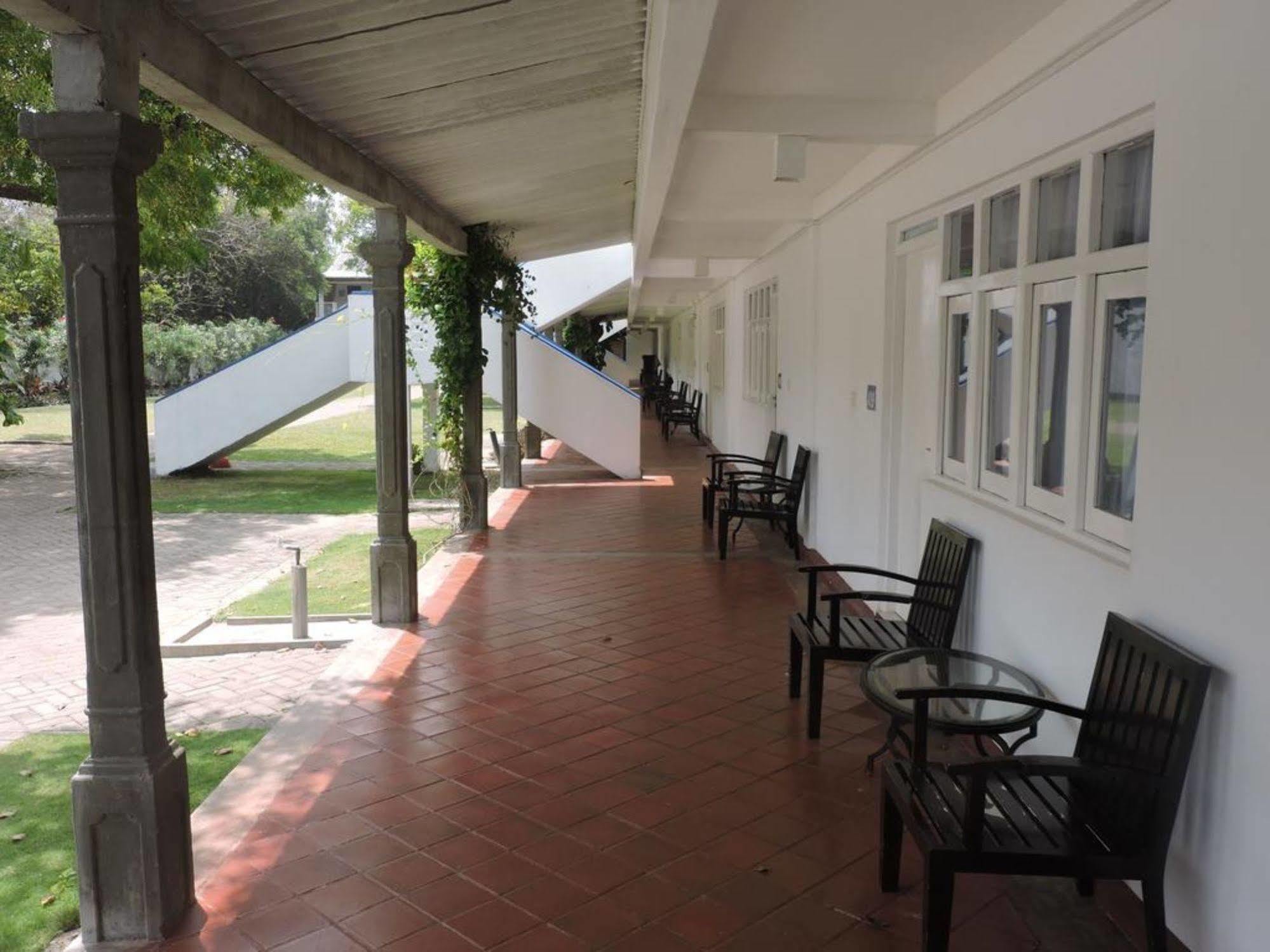 Pigeon Island Beach Resort And Spa Nilaveli Exterior photo